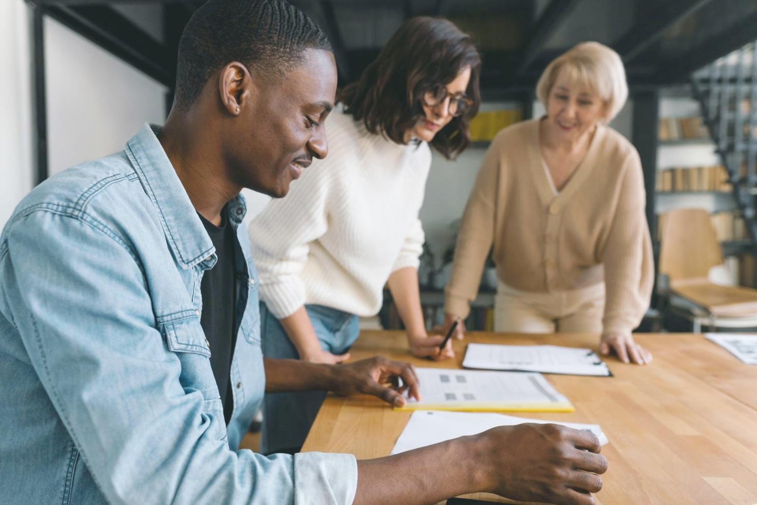 Consultation financière personnalisée dans notre bureau moderne d'Angers