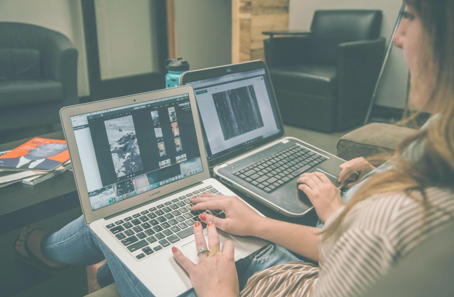 Professionnel travaillant sur l'analyse financière